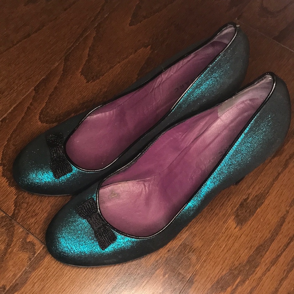 Marc Jacobs shiny blue heels in size 38